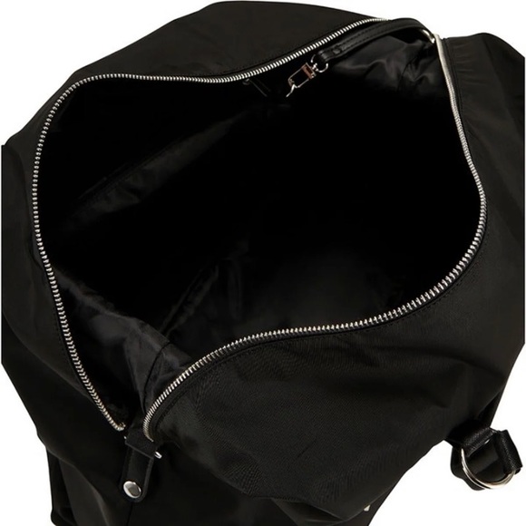 Real Simple Style Overnight Bag - Picture 4 of 7